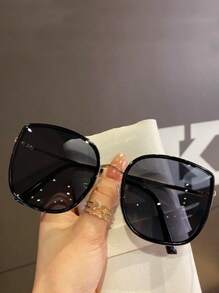 Shein - 1pc Ladies' Square Shaped Uv Protection Fashion Metal Frame Sunglasses