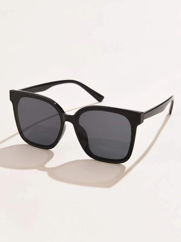 Shein- Simple sunglasses 1 pair