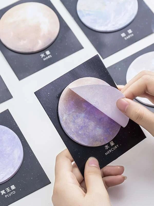 Shein- 1pc Moon Shaped Random Sticky Note